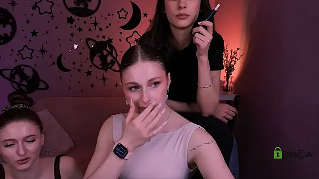 nekky mouse online show from April 26, 9:28 am