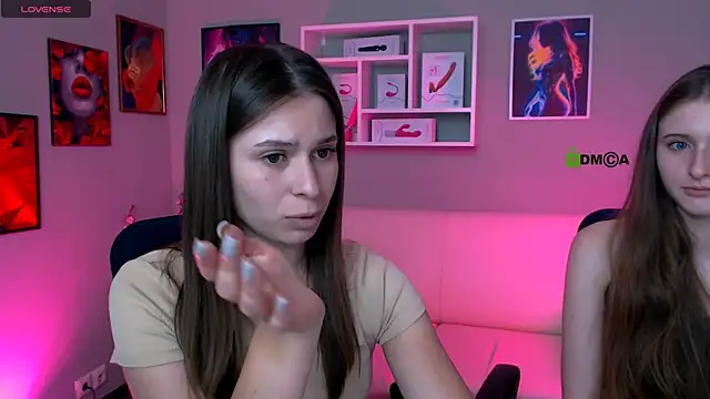 Snapshot of nekky_mouse chatting on September 19, 7:51 pm nekky mouse online show from September 19, 7:51 pm