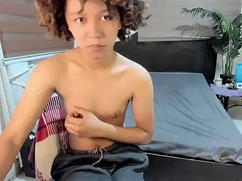 9INCHESHARDCOCK online show from March 24, 10:37 am