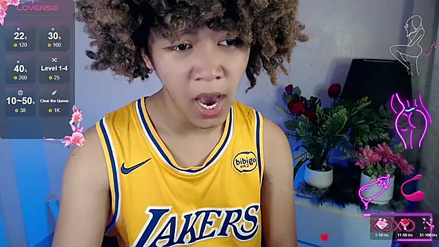 9INCHESHARDCOCK online show from February 9, 5:49 am