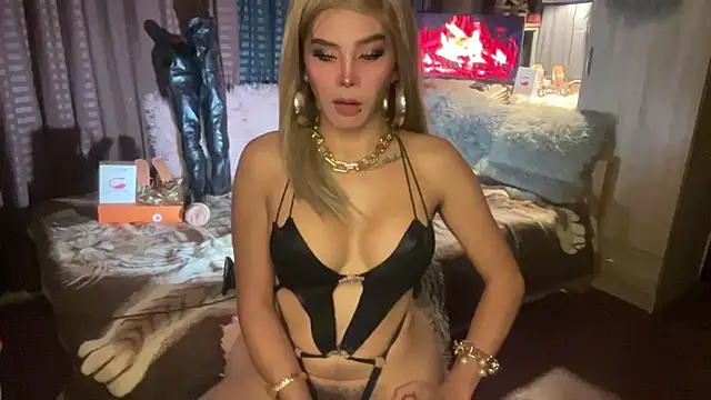 Your dreambabe online show from June 18, 6:23 am