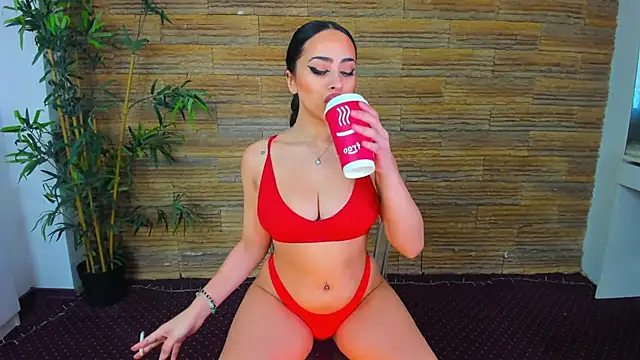 Cupcake Izzy online show from April 3, 5:25 am