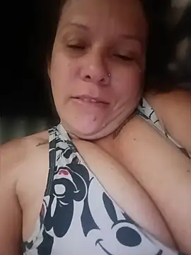 Snapshot of SinisterBabe chatting on June 21, 12:44 pm SinisterBabe online show from June 21, 12:44 pm