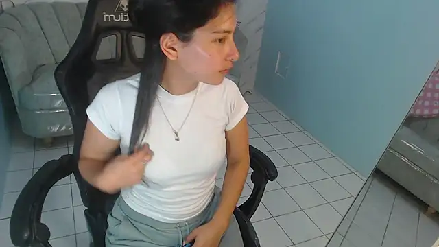 victoria hernandez t  online show from July 17, 1:19 pm