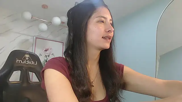 victoria hernandez t  online show from July 2, 1:17 pm