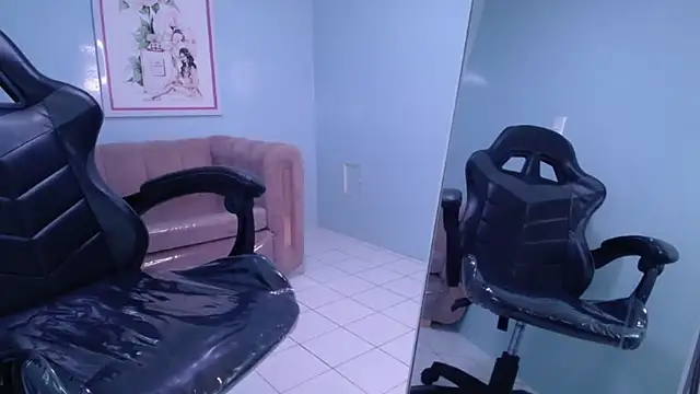 victoria hernandez t  online show from September 23, 1:07 pm