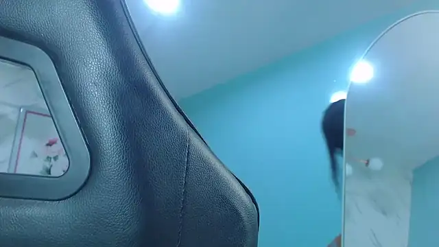 victoria hernandez t  online show from May 26, 12:58 pm