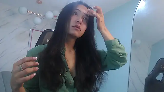 victoria hernandez t  online show from March 6, 1:06 pm