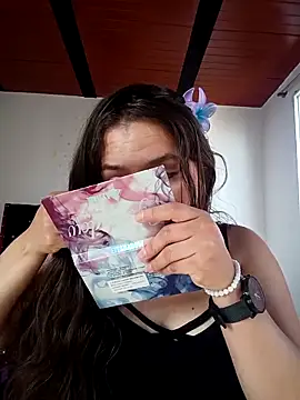 Isa Acosta online show from February 6, 1:40 pm