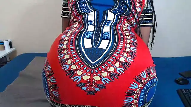 Snapshot of AfricanPopi chatting on January 18, 11:46 am AfricanPopi online show from January 18, 11:46 am