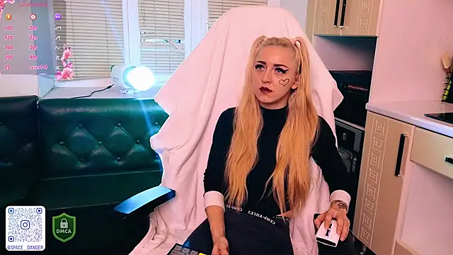space danger online show from October 18, 2:08 pm