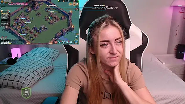 space danger online show from November 28, 2:39 pm