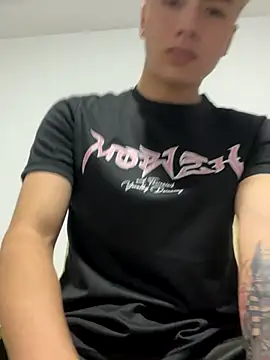 Snapshot of AlexanderCollman chatting on November 28, 7:47 pm AlexanderCollman online show from November 28, 7:47 pm