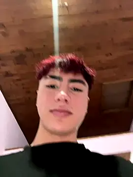 Snapshot of AlexanderCollman chatting on December 16, 1:54 am AlexanderCollman online show from December 16, 1:54 am