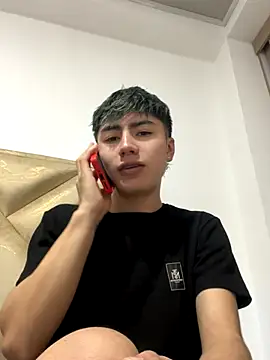 Snapshot of AlexanderCollman chatting on November 19, 3:45 pm AlexanderCollman online show from November 19, 3:45 pm