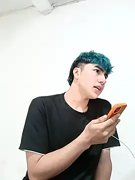 Snapshot of AlexanderCollman chatting on October 21, 8:08 pm AlexanderCollman online show from October 21, 8:08 pm