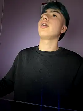 Snapshot of AlexanderCollman chatting on October 30, 9:22 pm AlexanderCollman online show from October 30, 9:22 pm