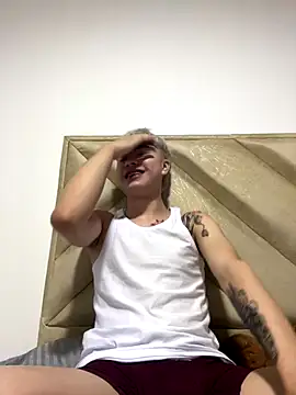 Snapshot of AlexanderCollman chatting on November 27, 5:35 pm AlexanderCollman online show from November 27, 5:35 pm