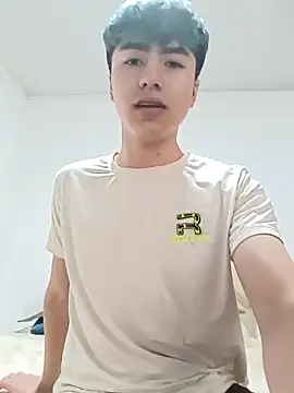 Snapshot of AlexanderCollman chatting on October 27, 7:37 pm AlexanderCollman online show from October 27, 7:37 pm