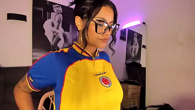 Stefany 44 online show from July 7, 6:22 pm