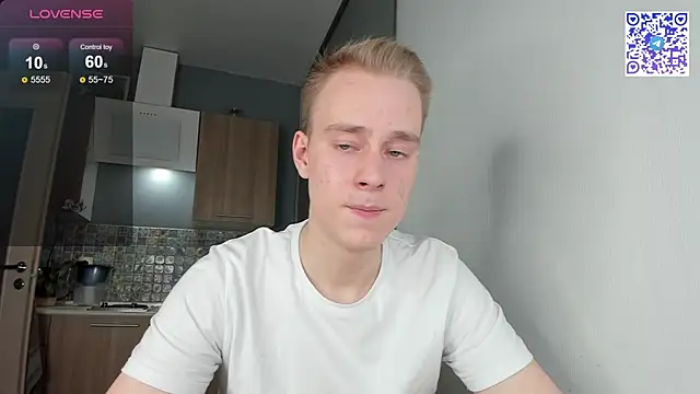 Snapshot of Kevin_Young_Cat chatting on November 22, 4:06 pm Kevin Young Cat online show from November 22, 4:06 pm