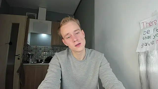 Snapshot of Kevin_Young_Cat chatting on October 31, 5:20 pm Kevin Young Cat online show from October 31, 5:20 pm