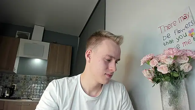 Snapshot of Kevin_Young_Cat chatting on October 11, 4:08 pm Kevin Young Cat online show from October 11, 4:08 pm