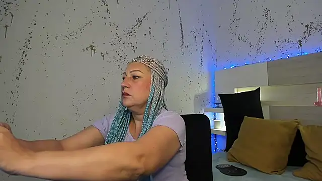 Snapshot of JaddeWalker chatting on September 25, 11:27 am JaddeWalker online show from September 25, 11:27 am