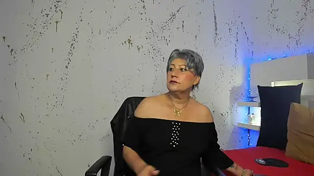 Snapshot of JaddeWalker chatting on October 7, 11:22 am JaddeWalker online show from October 7, 11:22 am