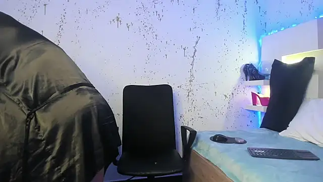 JaddeWalker online show from February 9, 12:25 pm