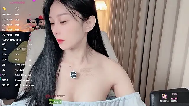 Xiatian520  online show from March 5, 8:00 am