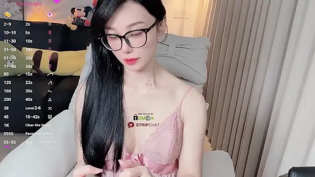 Xiatian520  online show from May 13, 6:53 am