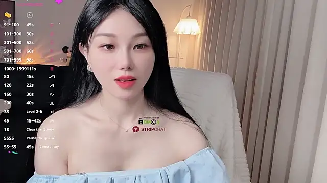 Xiatian520  online show from April 1, 3:52 am