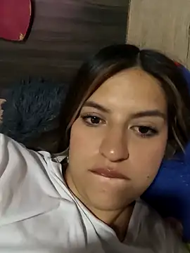 Snapshot of Sophie_petit1 chatting on October 5, 1:18 am Sophie petit1 online show from October 5, 1:18 am