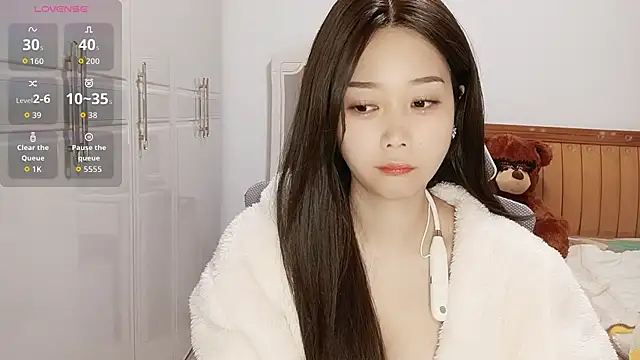 Xiaotantan-99 online show from November 11, 7:30 pm