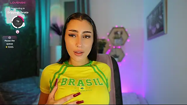 Snapshot of Bree__Morgan chatting on December 2, 7:37 pm Bree Morgan online show from December 2, 7:37 pm