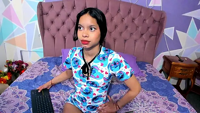 CloeyGraweing online show from October 19, 3:04 pm