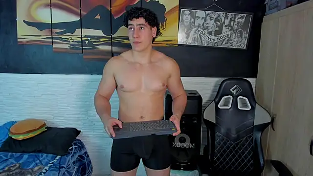 Snapshot of jep_play99 chatting on February 6, 6:31 am jep play99 online show from February 6, 6:31 am