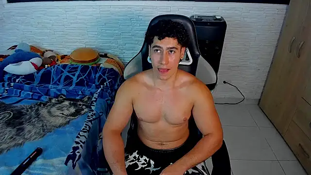 Snapshot of jep_play99 chatting on April 10, 7:04 am jep play99 online show from April 10, 7:04 am