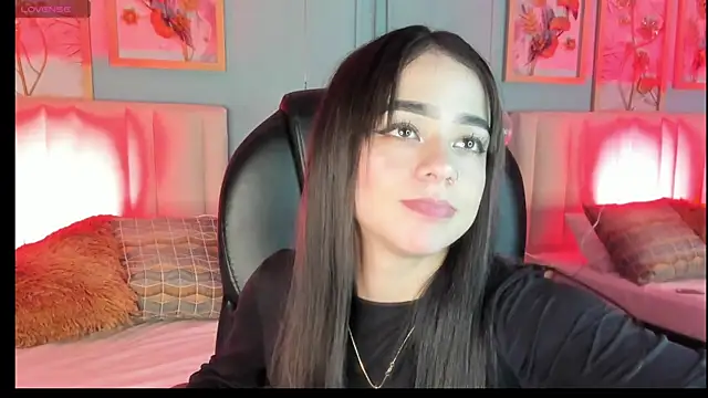 TifannyWolf  online show from November 15, 3:21 am