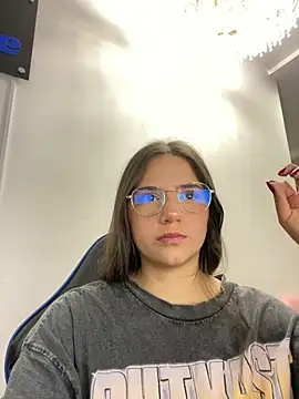 Snapshot of LilithAbril chatting on November 23, 4:00 am LilithAbril online show from November 23, 4:00 am