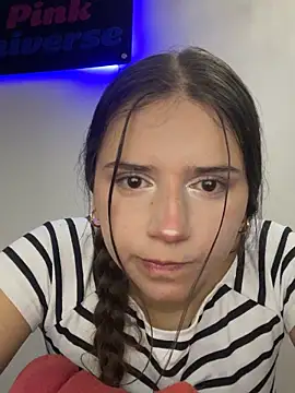 Snapshot of LilithAbril chatting on November 20, 5:08 am LilithAbril online show from November 20, 5:08 am