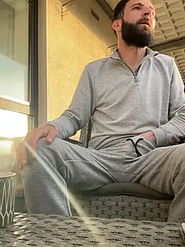 Michel huge online show from April 8, 6:09 pm