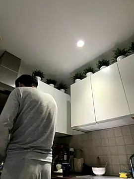 Michel huge online show from November 13, 7:45 am