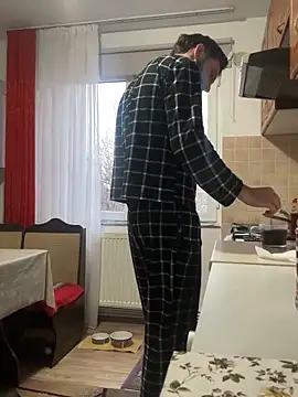 Michel huge online show from March 1, 5:07 am