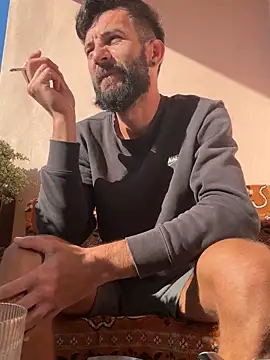 Snapshot of Michel_huge chatting on September 18, 6:49 am Michel huge online show from September 18, 6:49 am