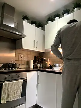 Michel huge online show from November 11, 7:14 am