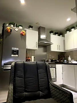 Michel huge online show from November 1, 5:36 am