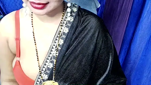 QUEEN SAKHI- online show from March 19, 6:41 pm