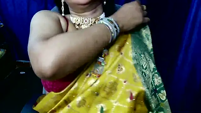 QUEEN SAKHI- online show from April 10, 5:14 am